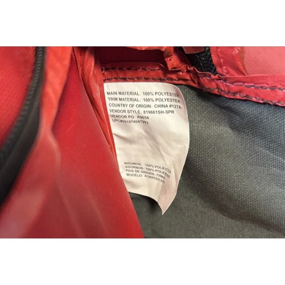 Eastsport duffle sport gym bag Red and Black 22 Inch -GUC